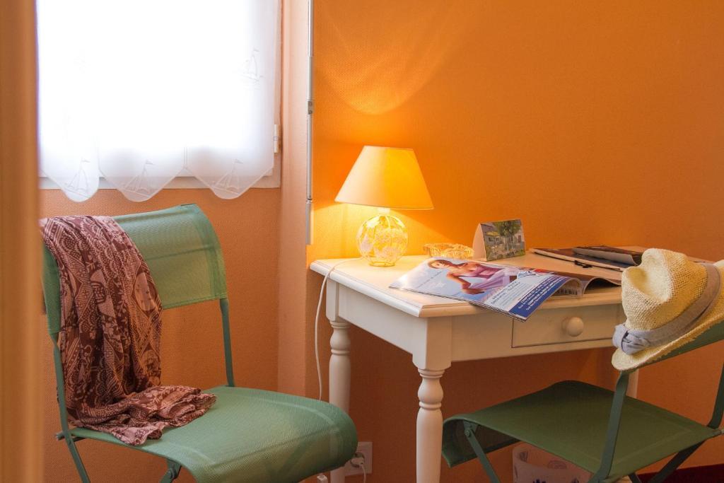 Hotel Les Hirondelles Les Sables-dʼOlonne Zimmer foto